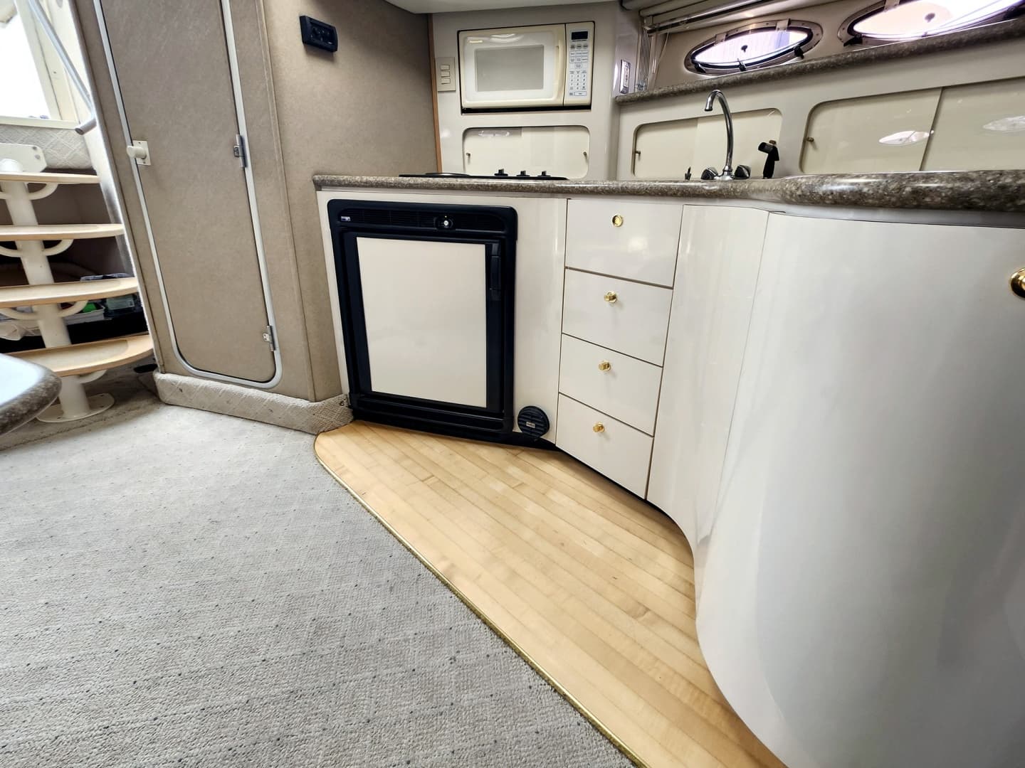1997 Maxum 4100 SCR