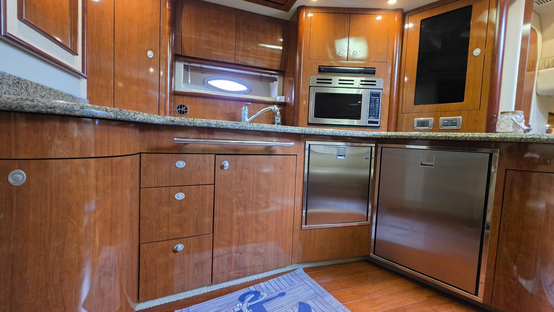 2005 Sea Ray 420 Sundancer