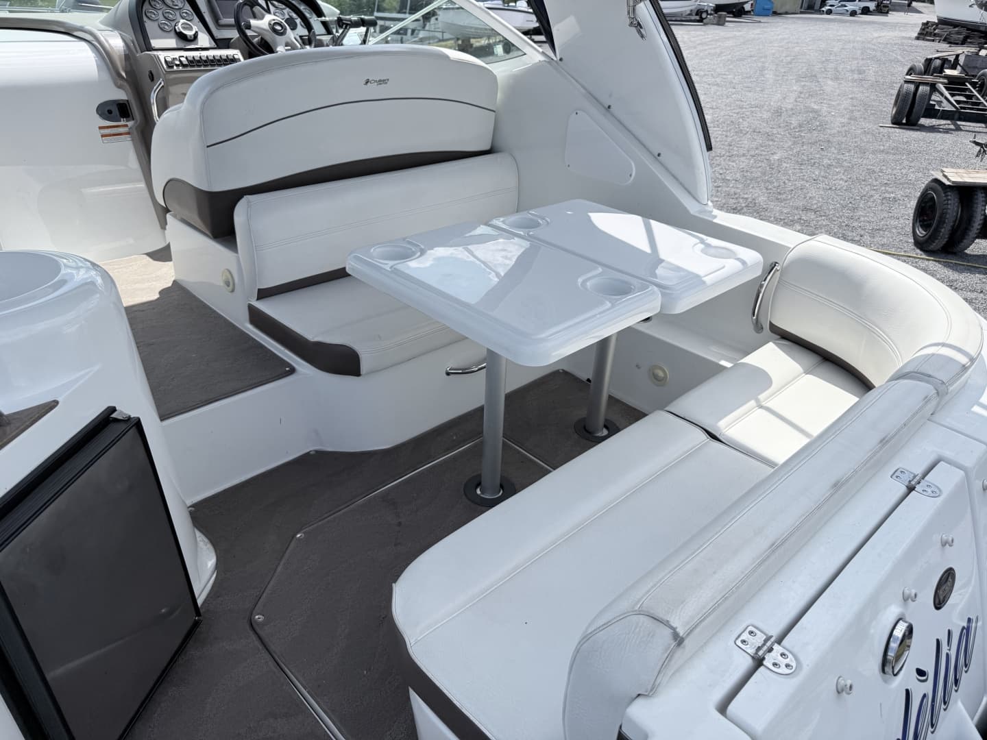 2009 Cruisers Yachts 300 CXi