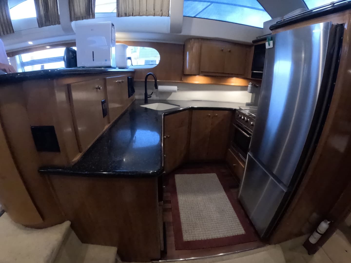 2002 Carver 466 Motor Yacht