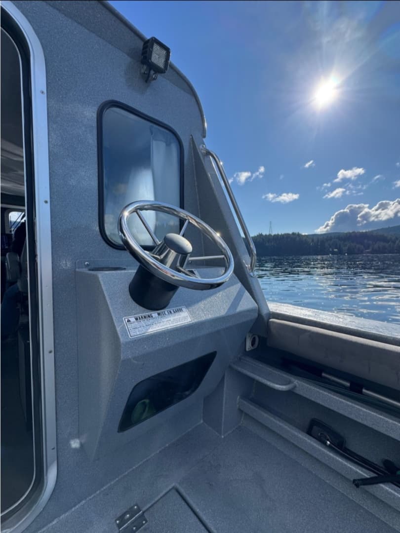 2018 KingFisher 2725 Weekender
