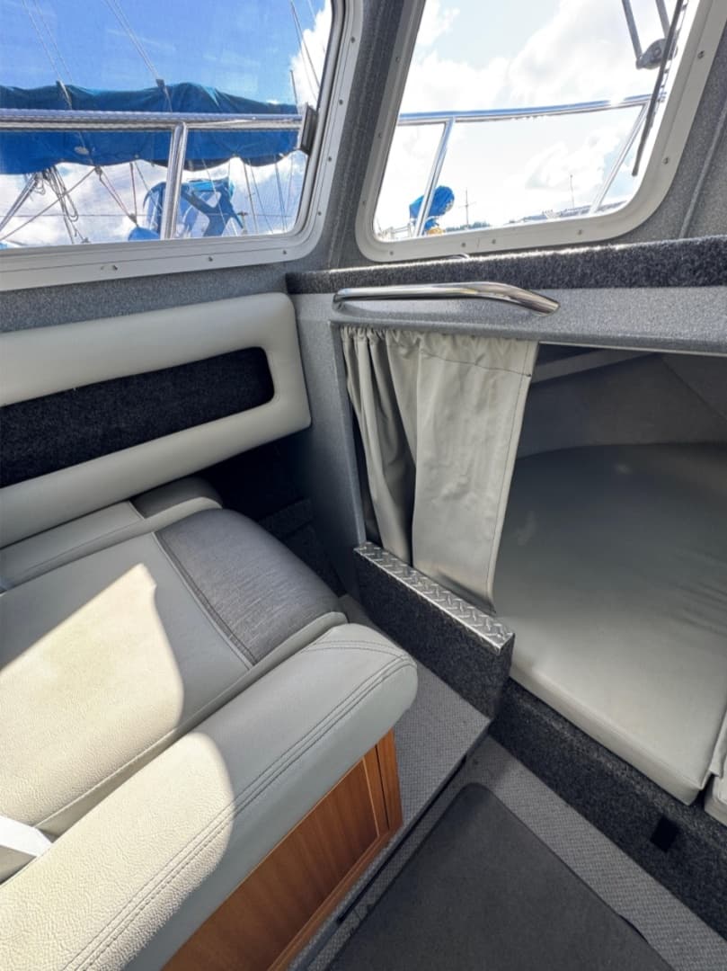 2018 KingFisher 2725 Weekender