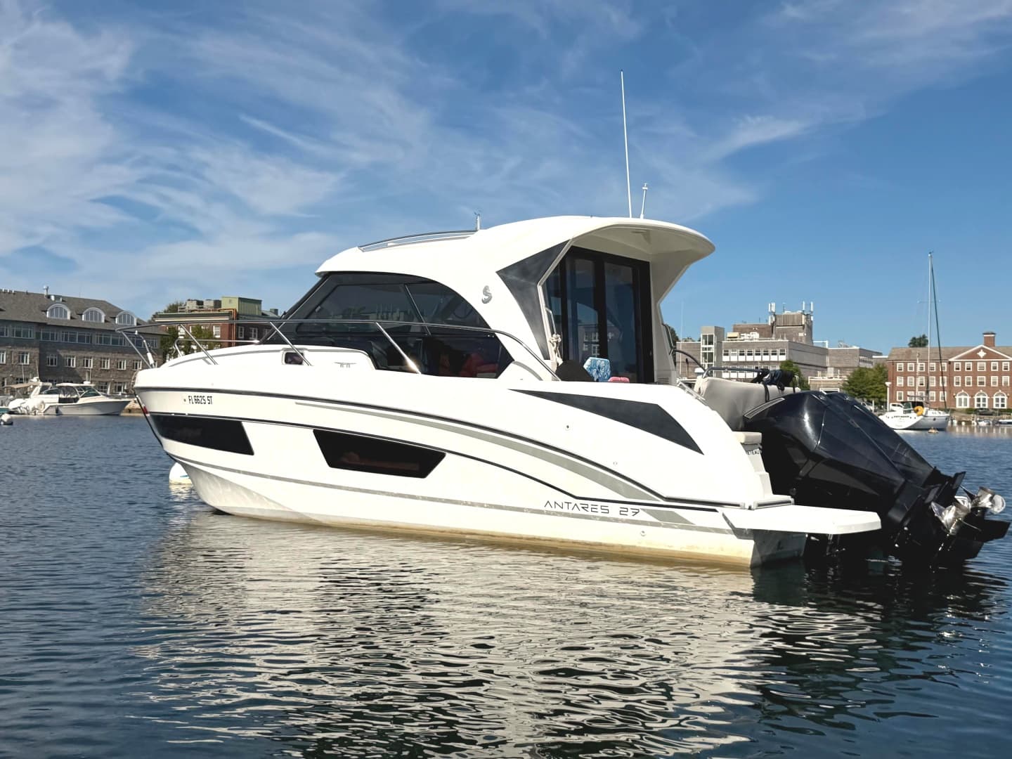 2021 Beneteau Antares