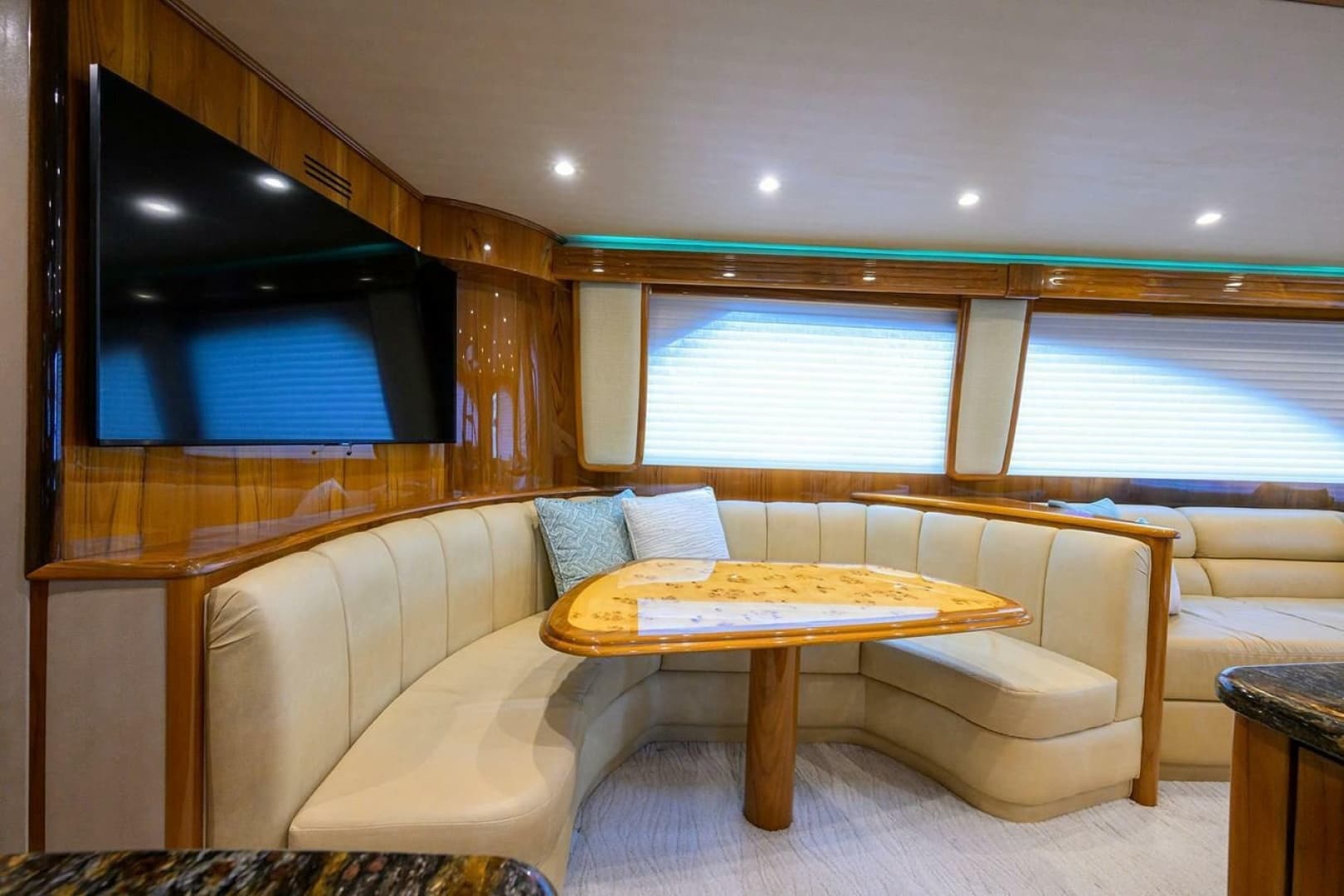 2013 Viking Enclosed Bridge SF 2013