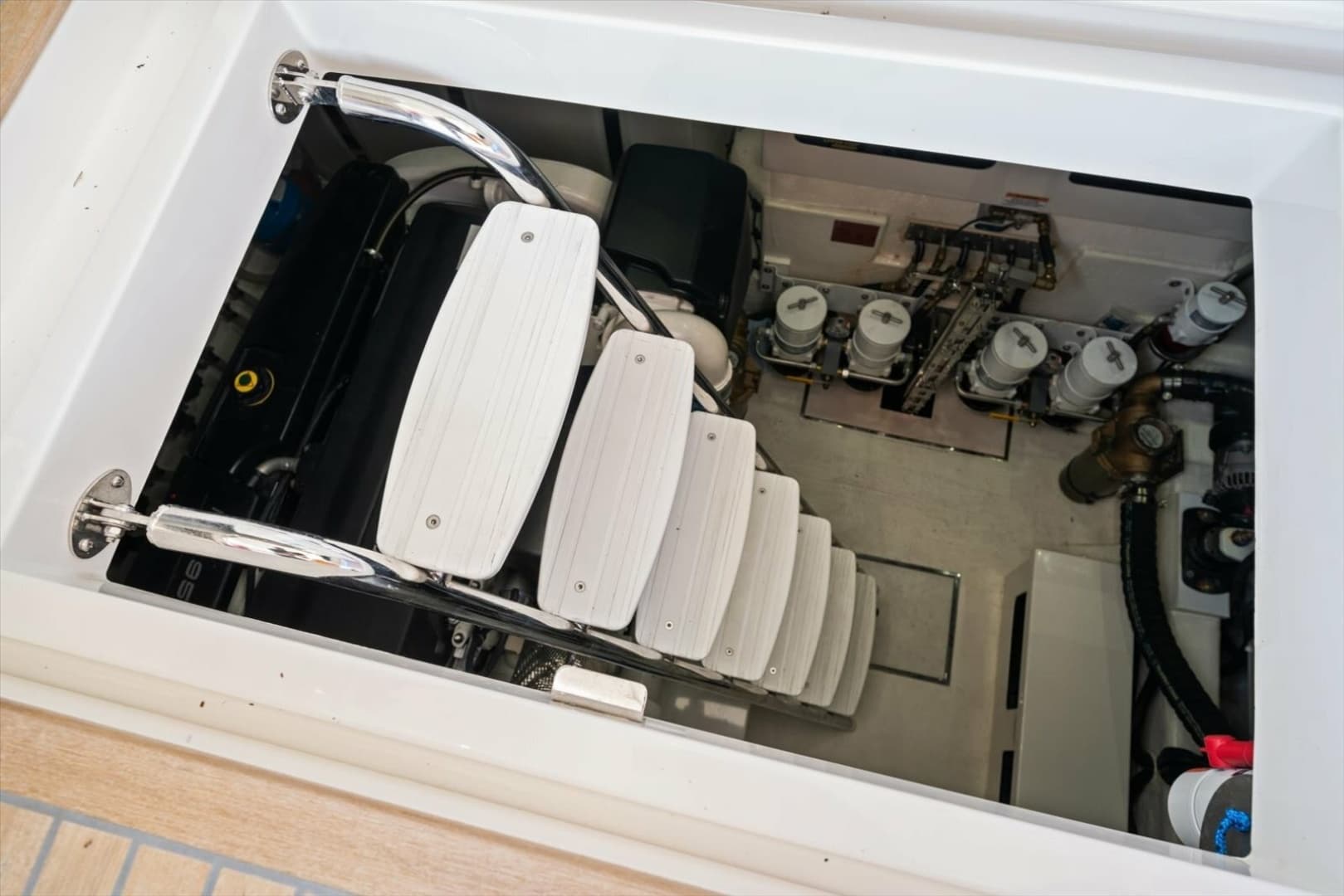 2023 Riviera 5400 Sport Yacht