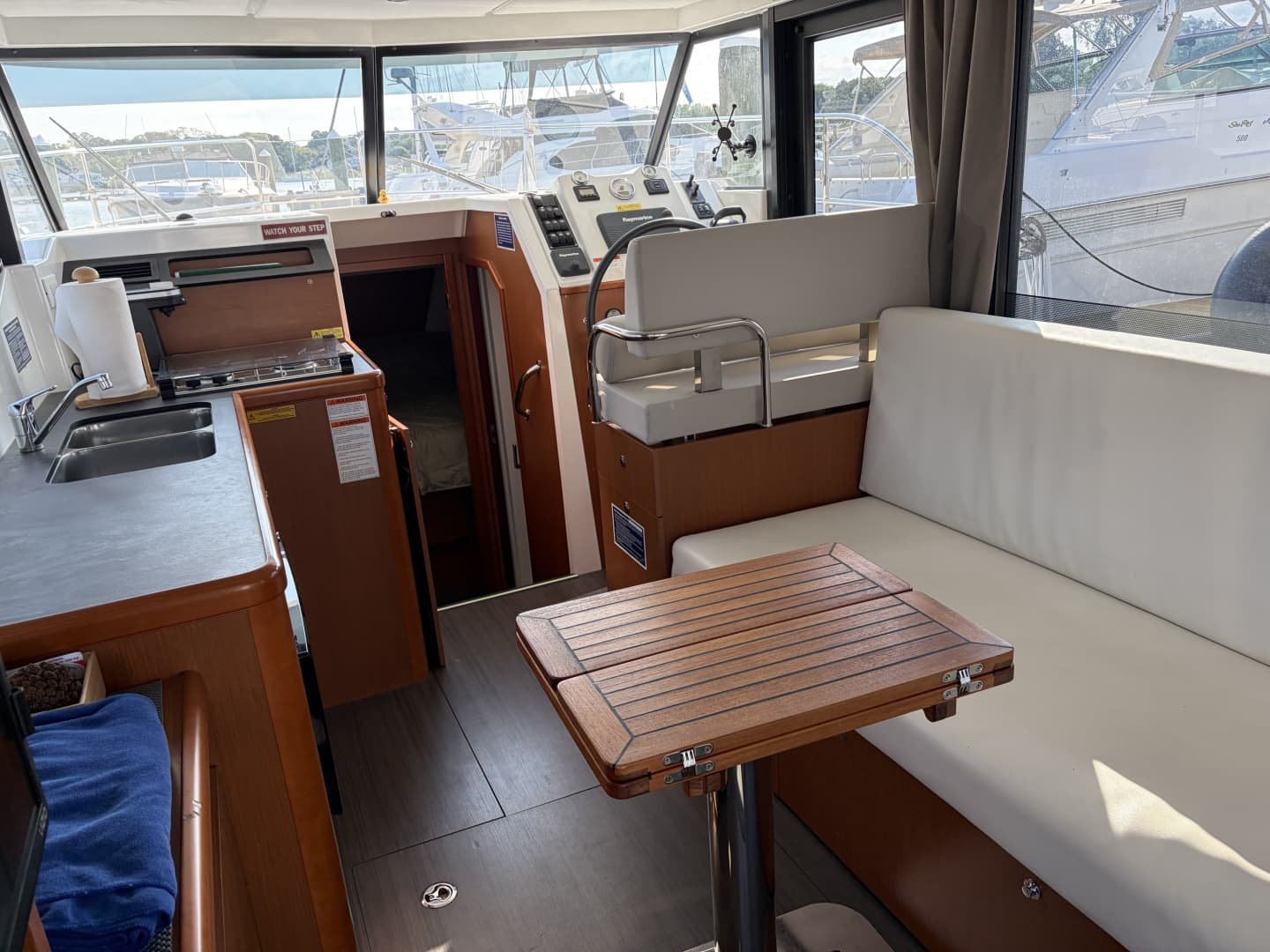 2017 Beneteau SWIFT TRAWLER 30