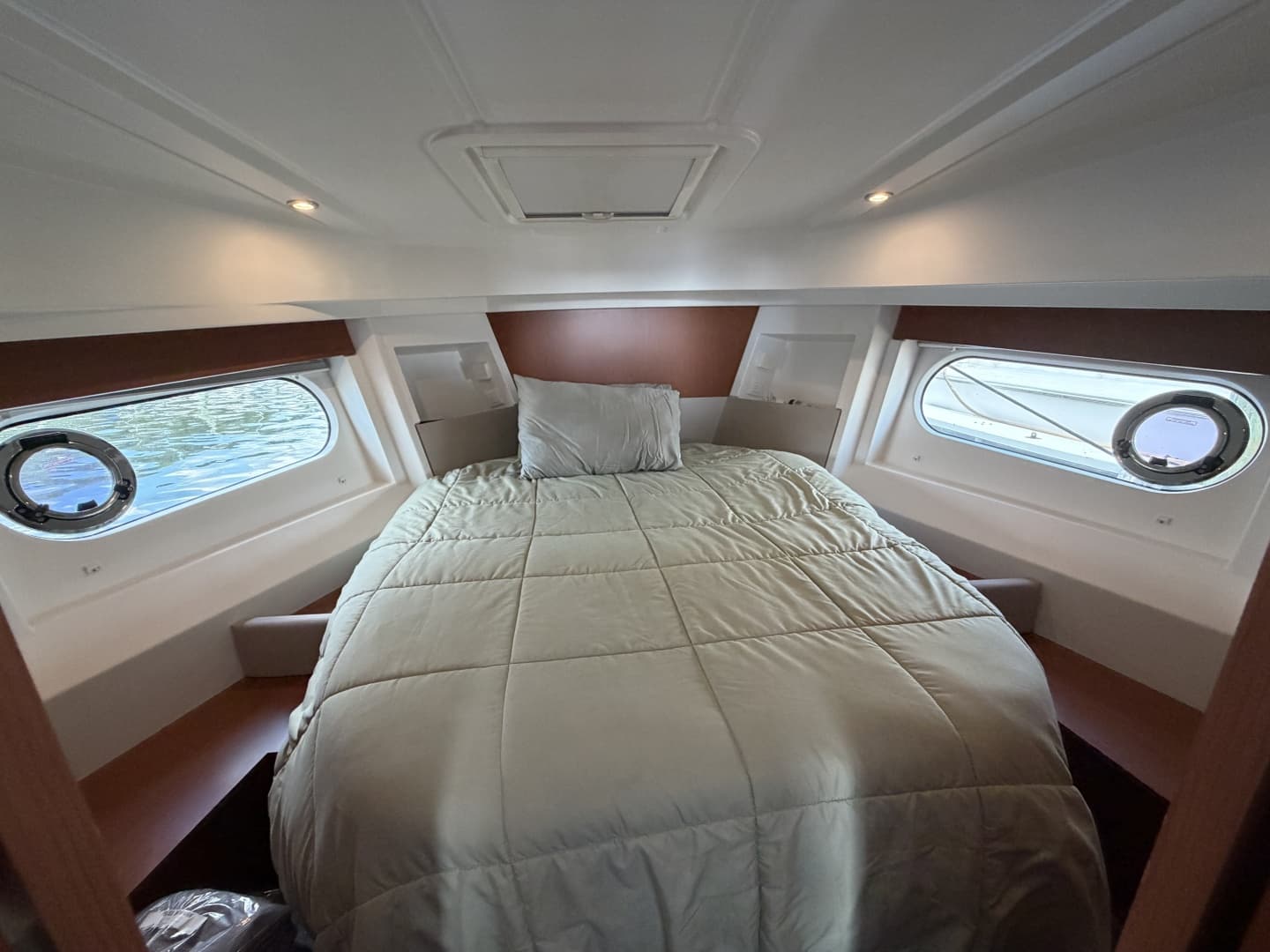2017 Beneteau SWIFT TRAWLER 30