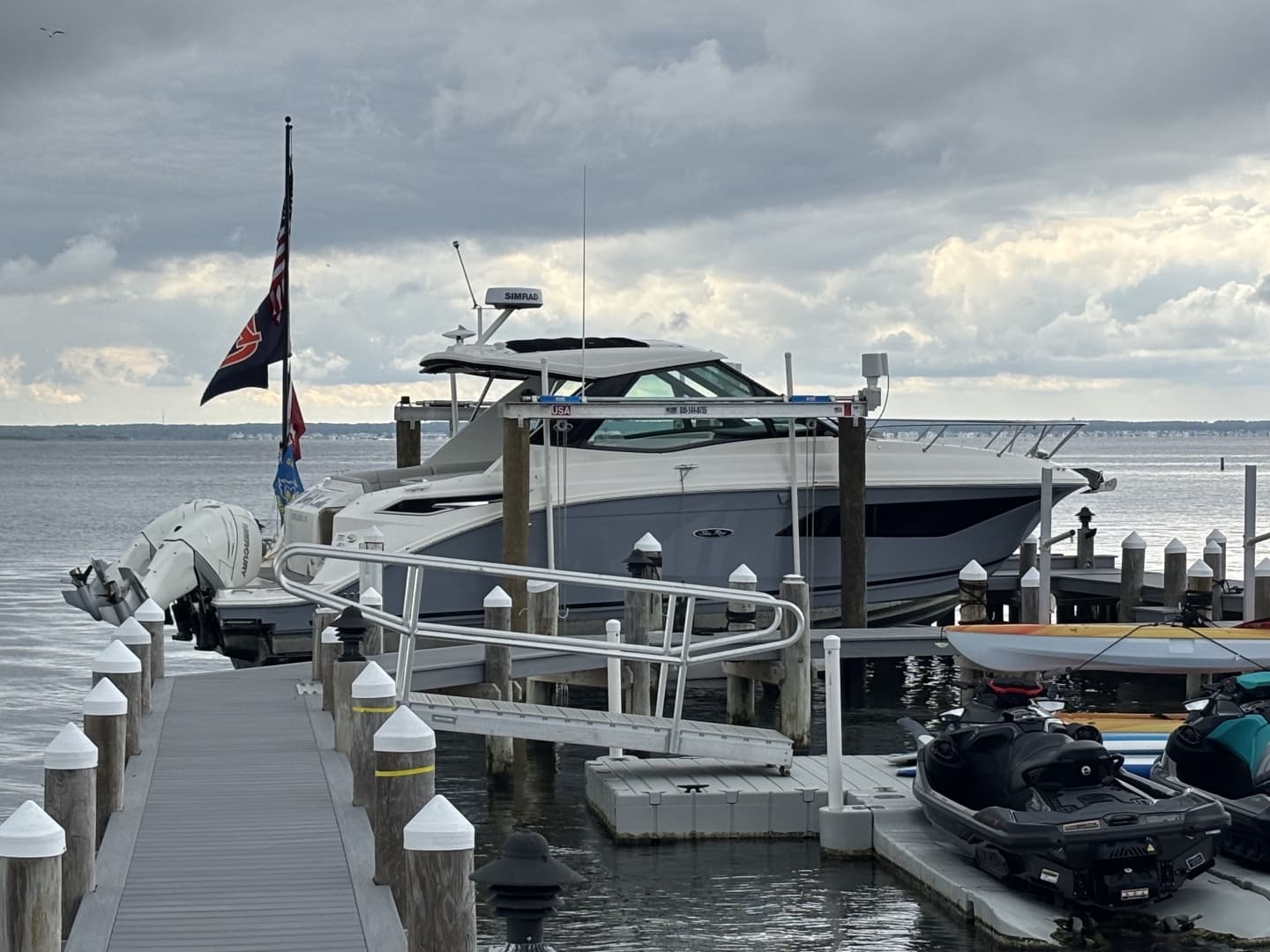 2023 Sea Ray 320 Sundancer