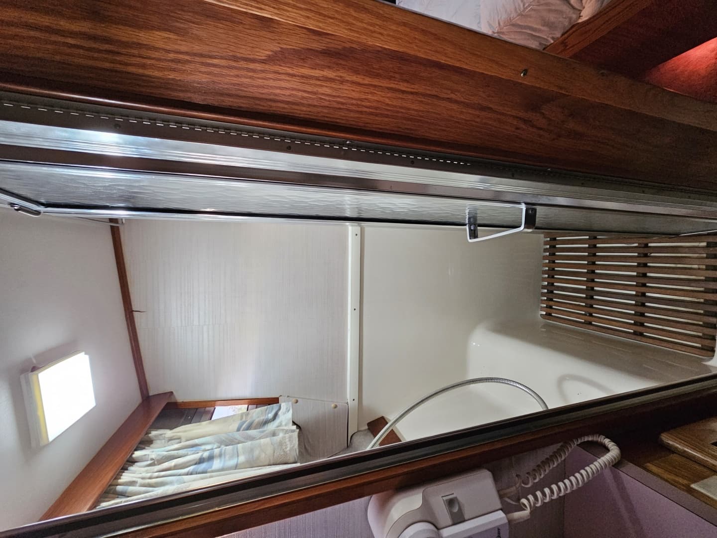 1988 Silverton 40 Aft Cabin