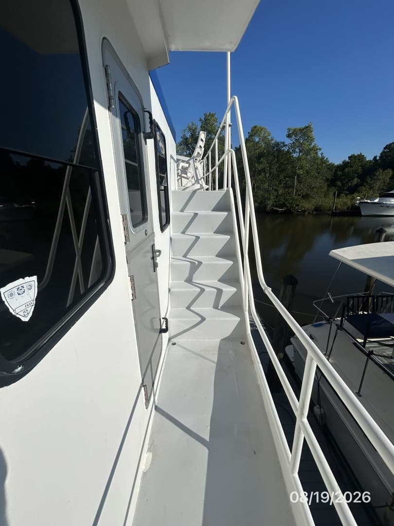 Steel Magnolia upper port side deck1