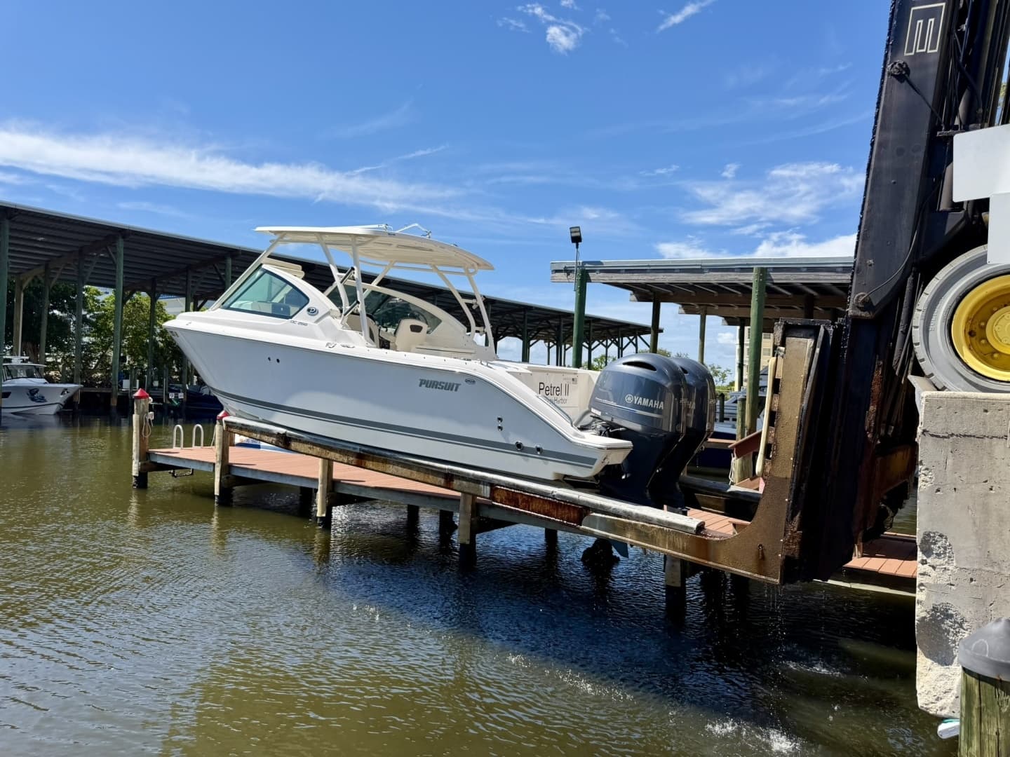 2022 Pursuit DC 266 Dual Console