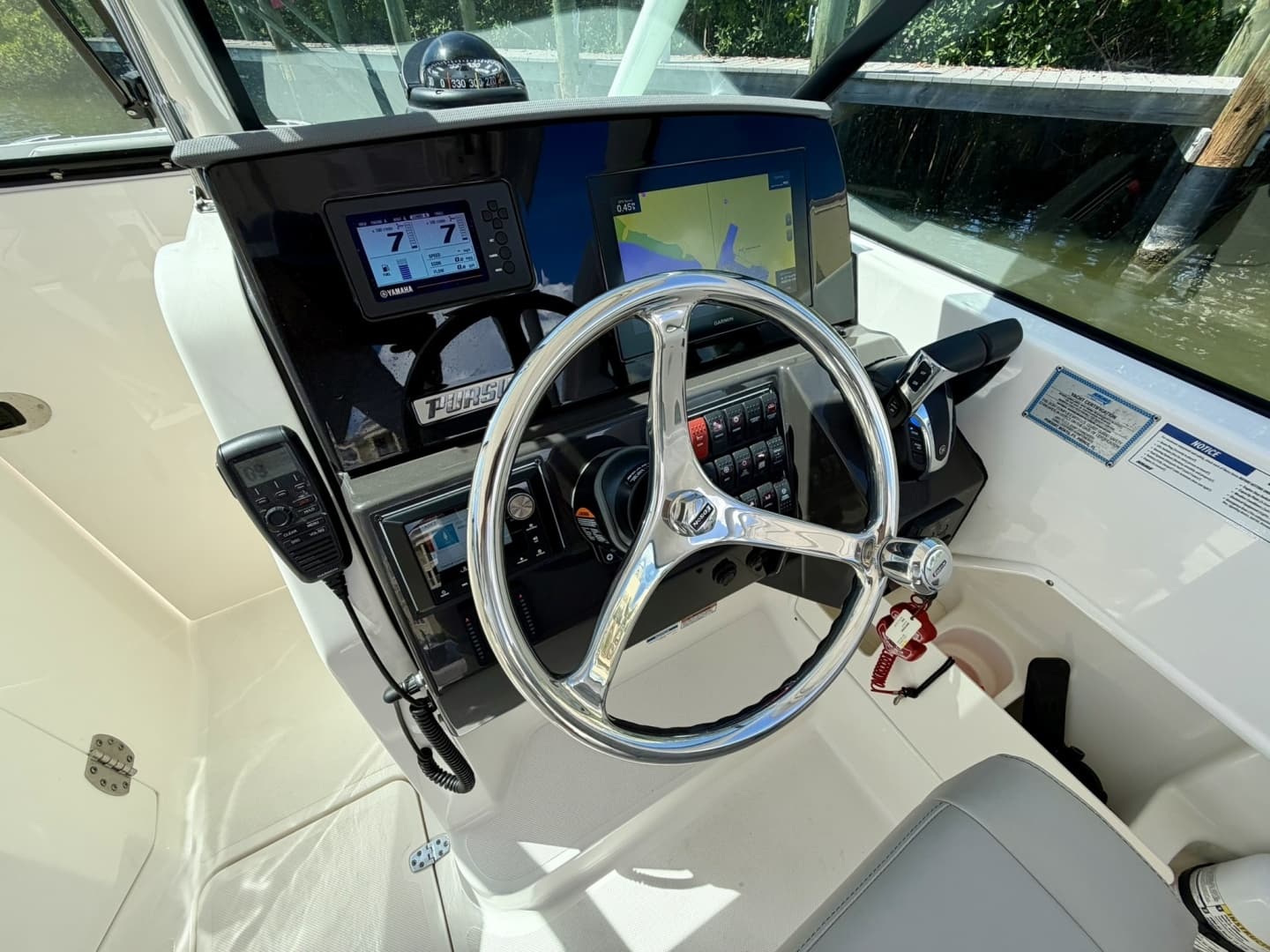 2022 Pursuit DC 266 Dual Console