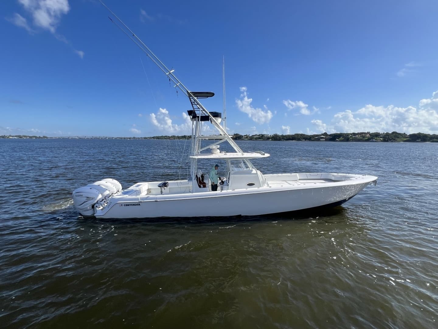 Contender 44 NAUTI GIRL - Exterior