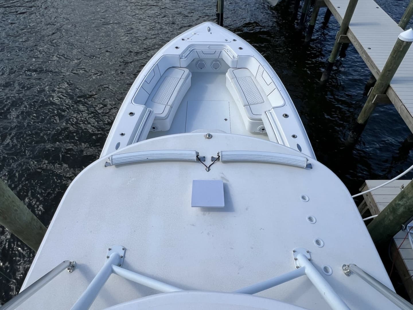 Contender 44 NAUTI GIRL - Tower