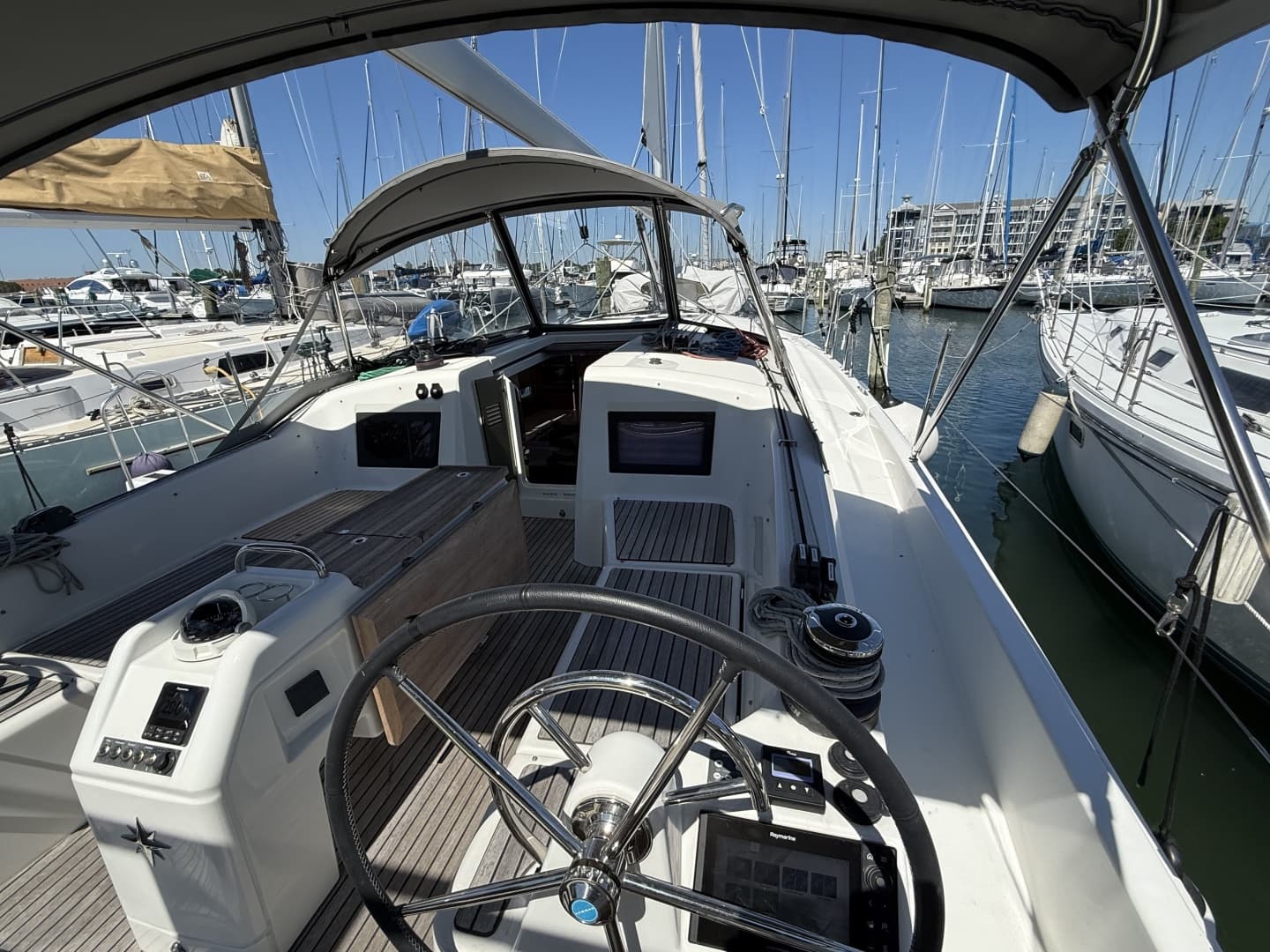 2023 Jeanneau 