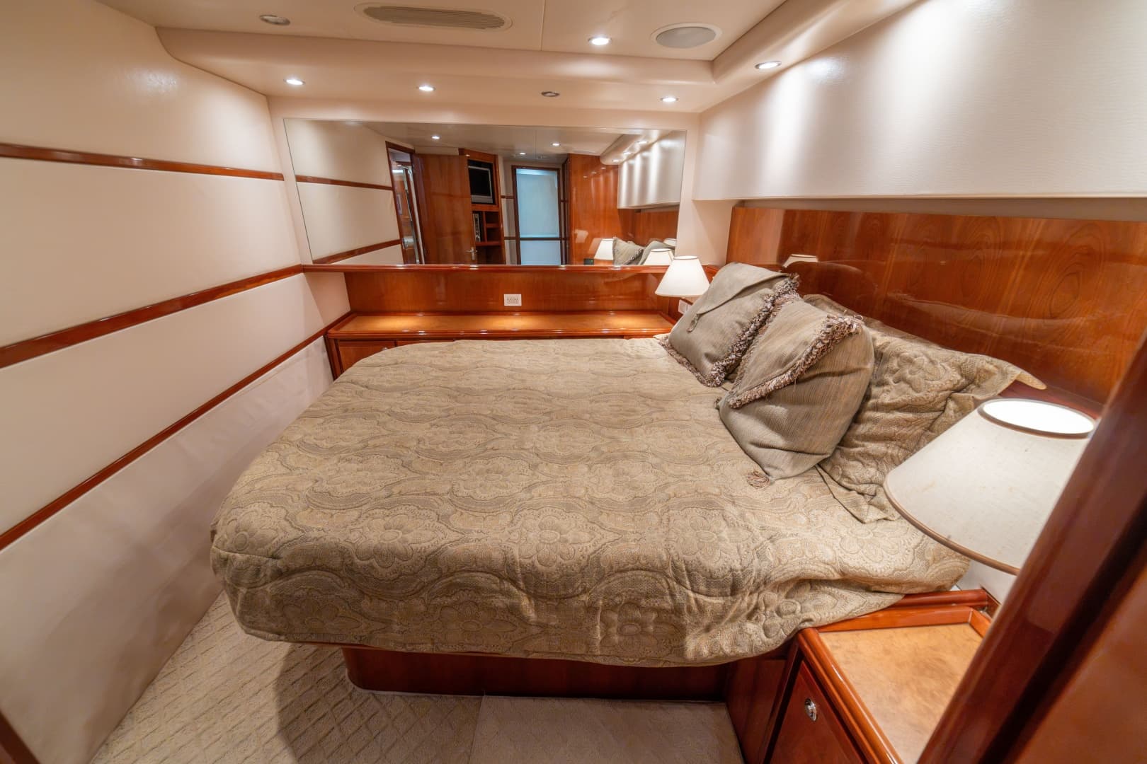 2003 Bertram 570 Convertible