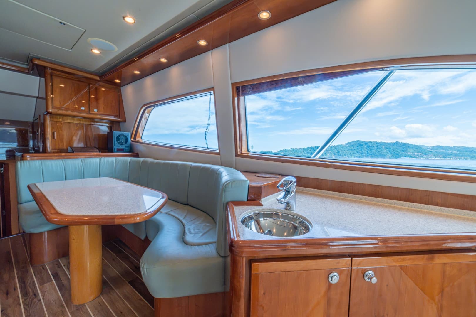 2003 Bertram 570 Convertible