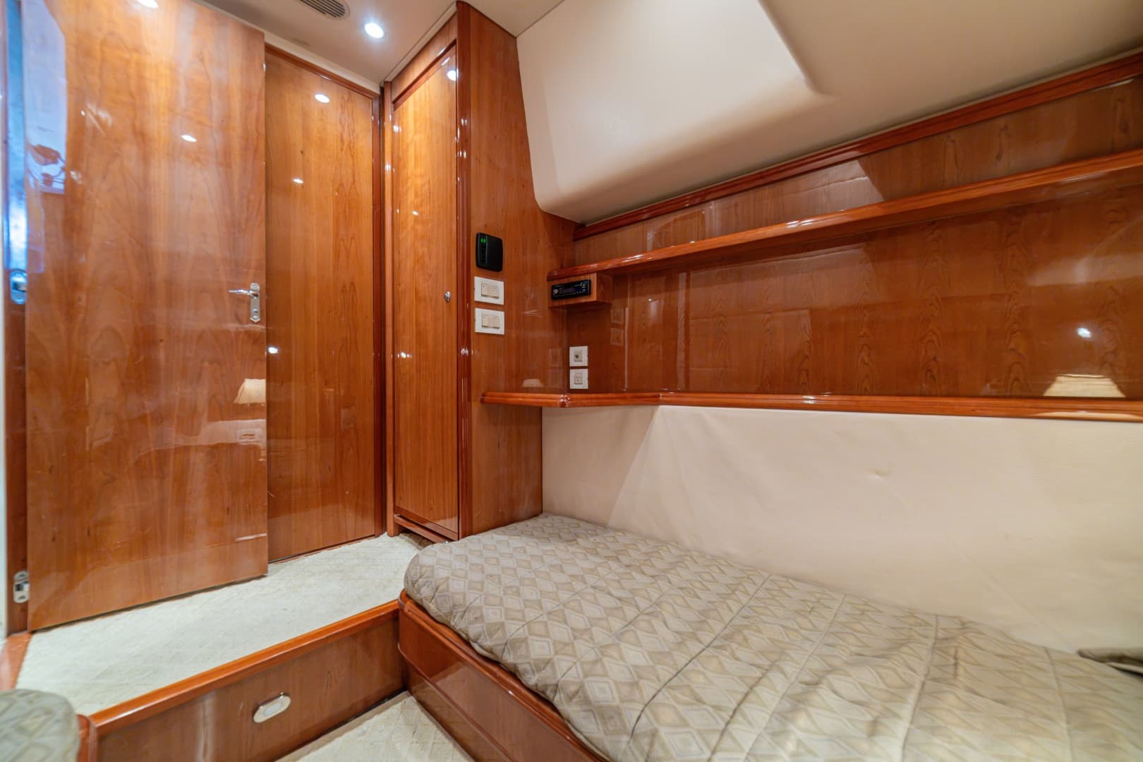 2003 Bertram 570 Convertible