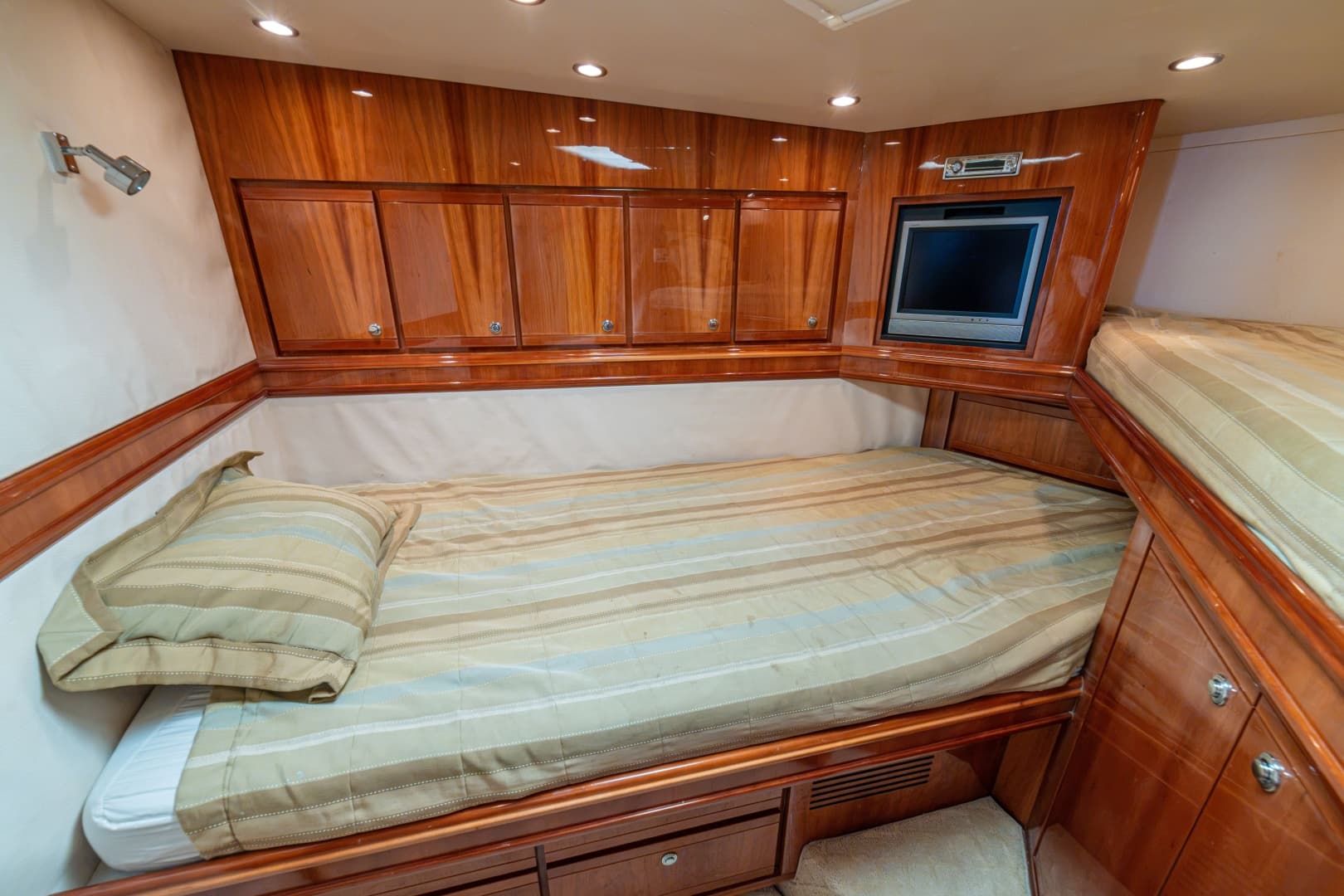 2003 Bertram 570 Convertible