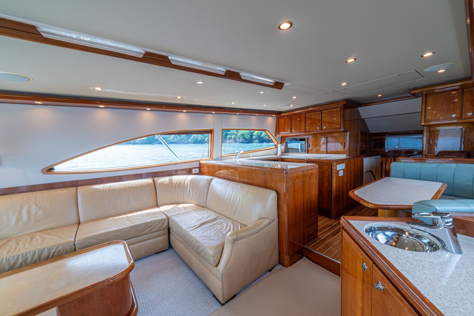 2003 Bertram 570 Convertible