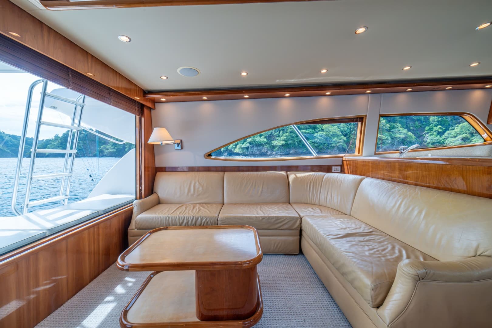 2003 Bertram 570 Convertible