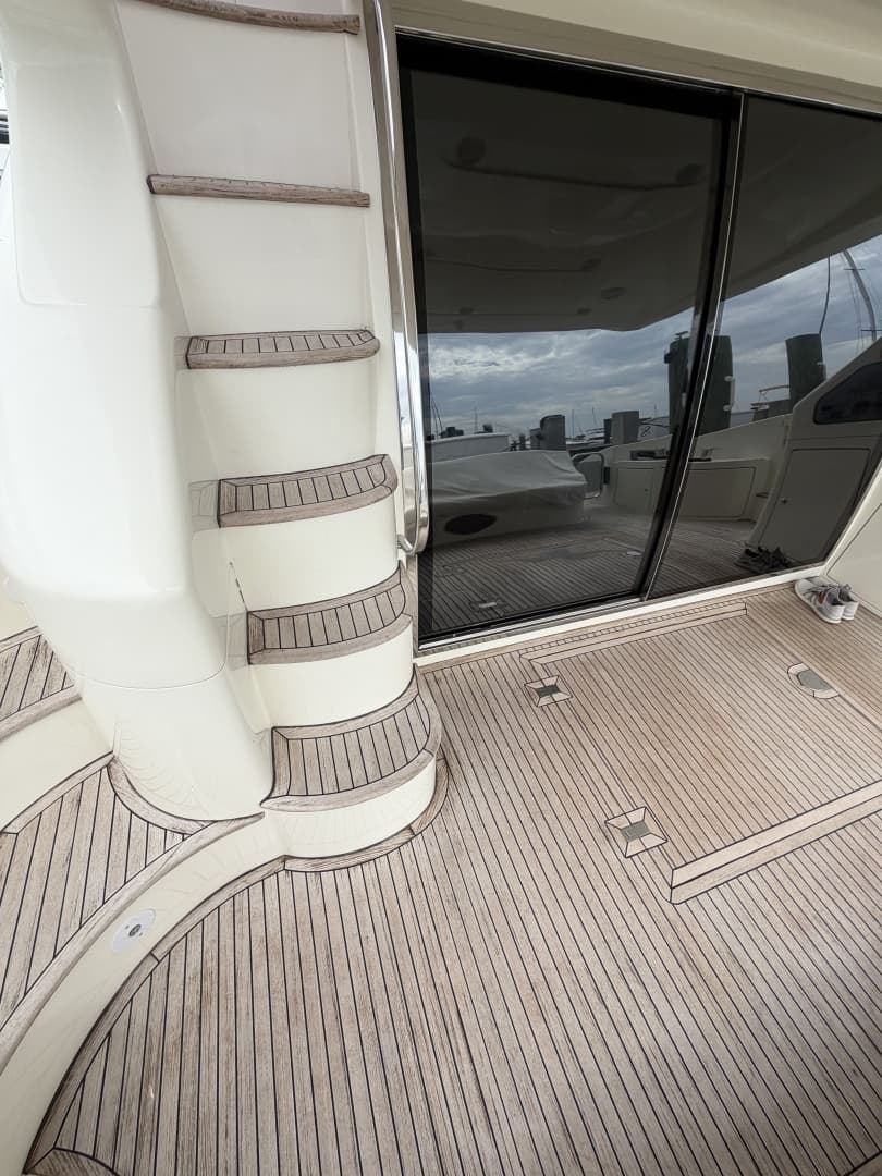 2006 Azimut 55E