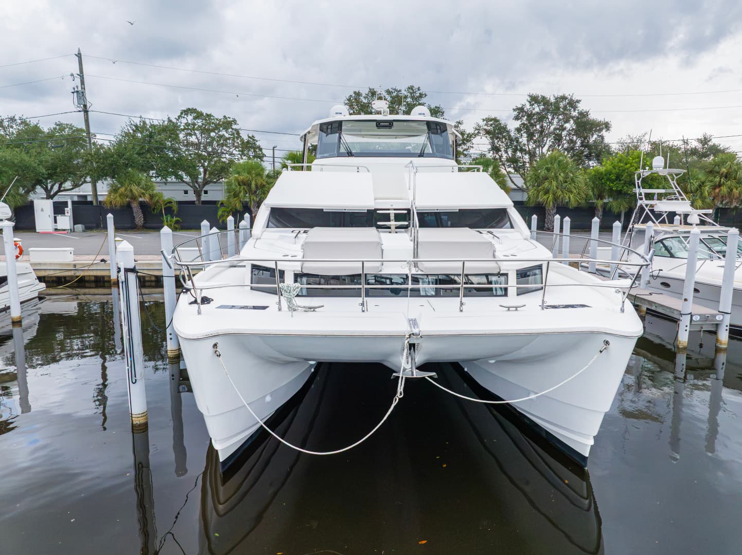 2023 Aquila 54 YACHT