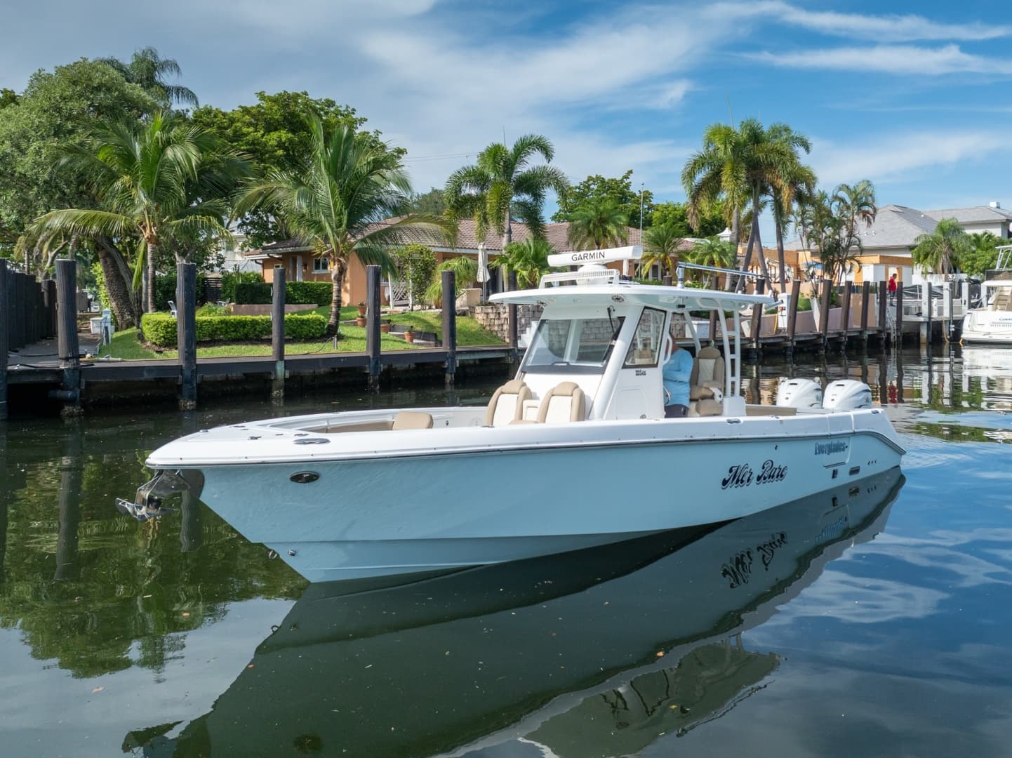 2020 Everglades 355 CC