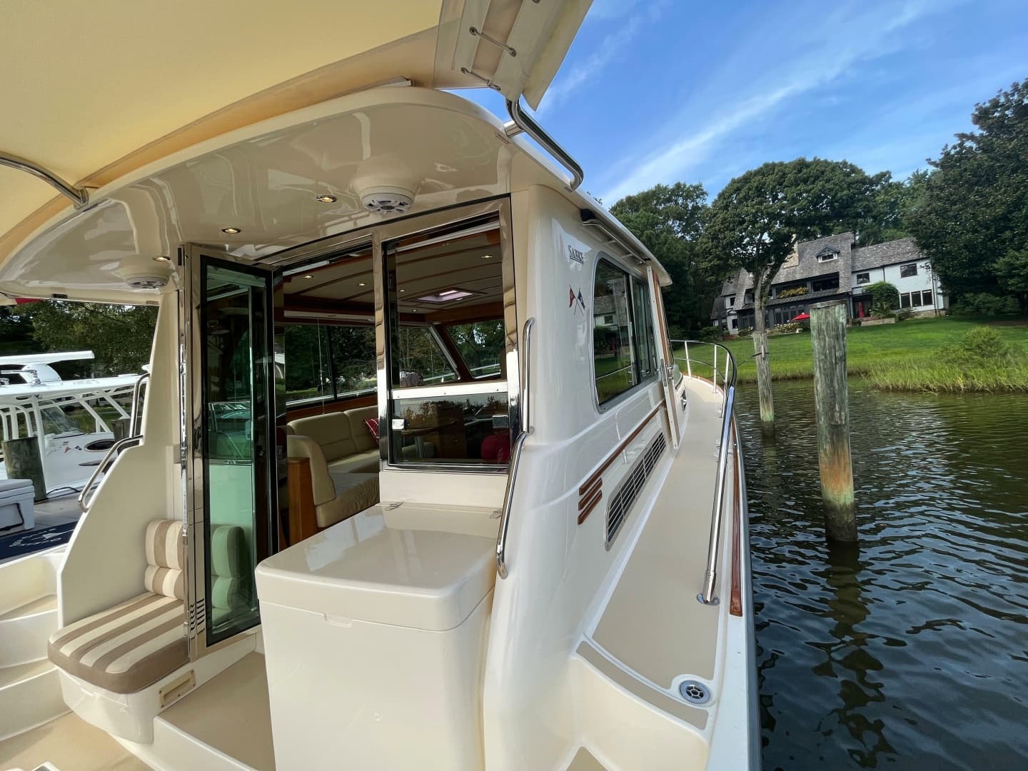 2012 Sabre 42 Salon Express