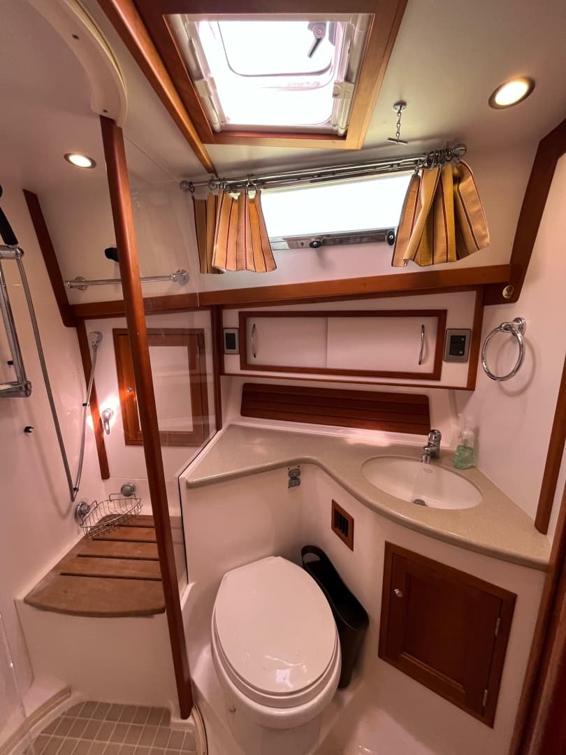 2012 Sabre 42 Salon Express