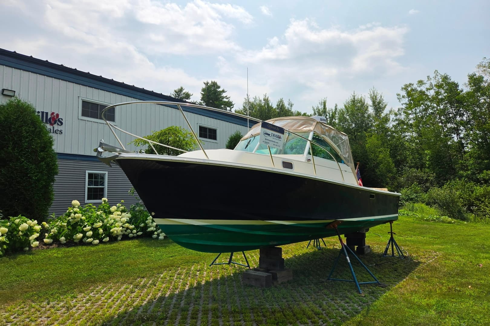 2004 Hunt Yachts Surfhunter 25