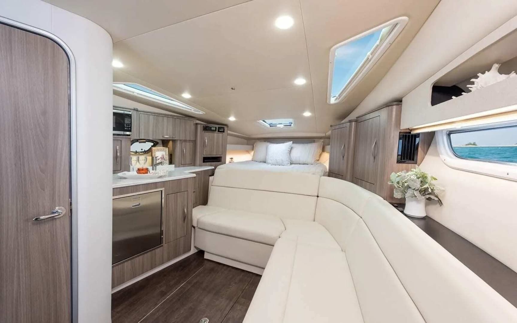 2019 Regal 35 Sport Coupe