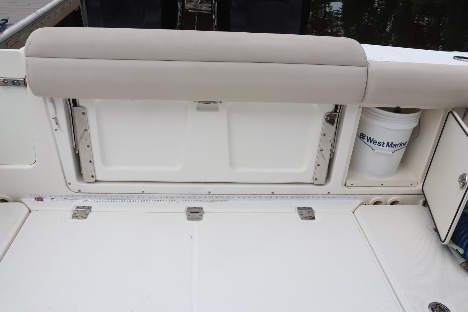2013 Boston Whaler Outrage