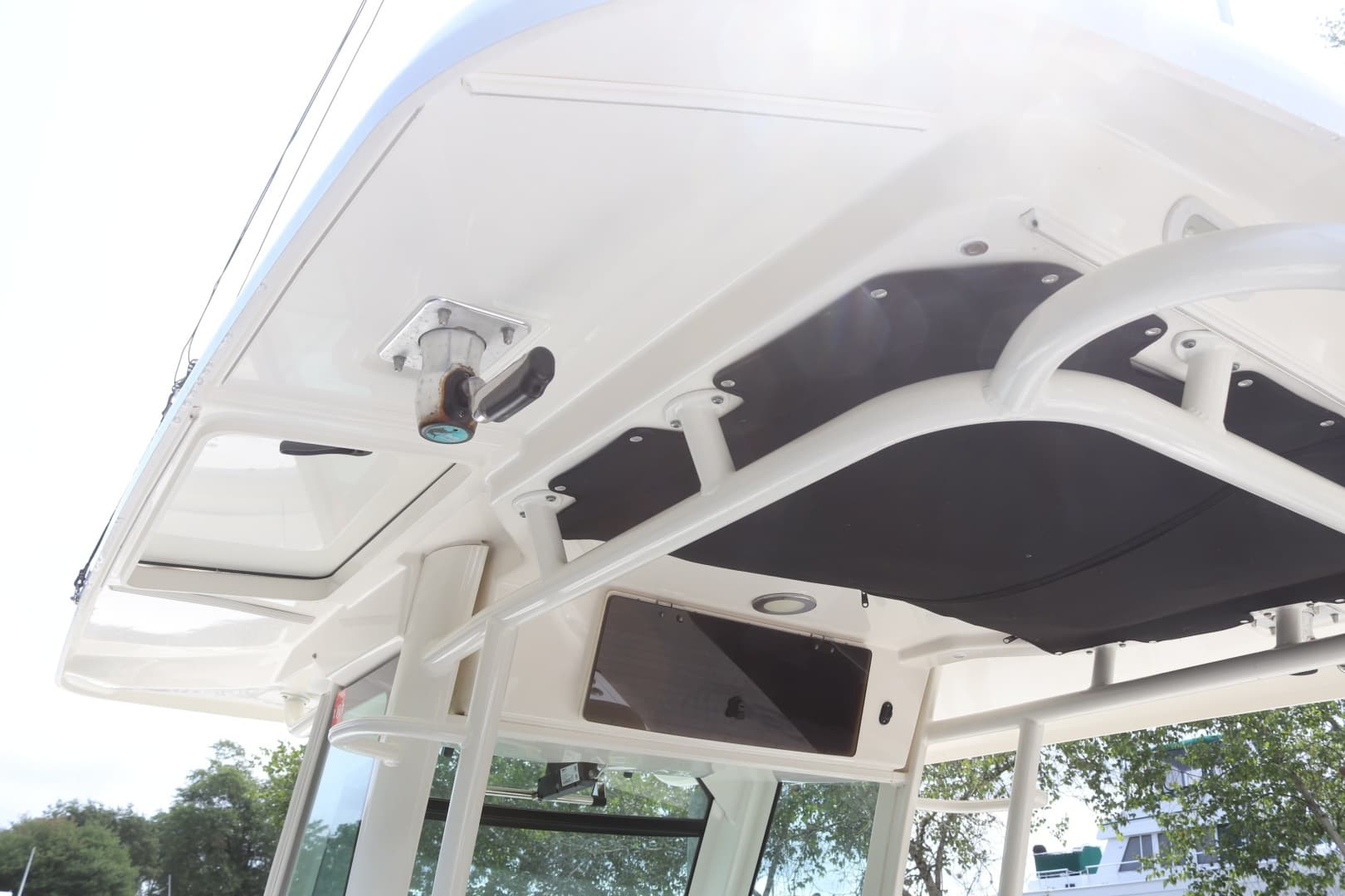 2013 Boston Whaler Outrage