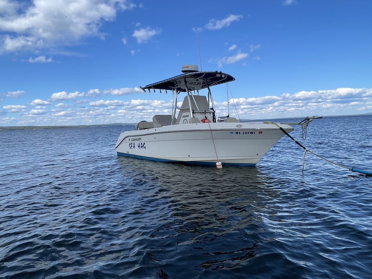 2020 Century 2200 Center Console