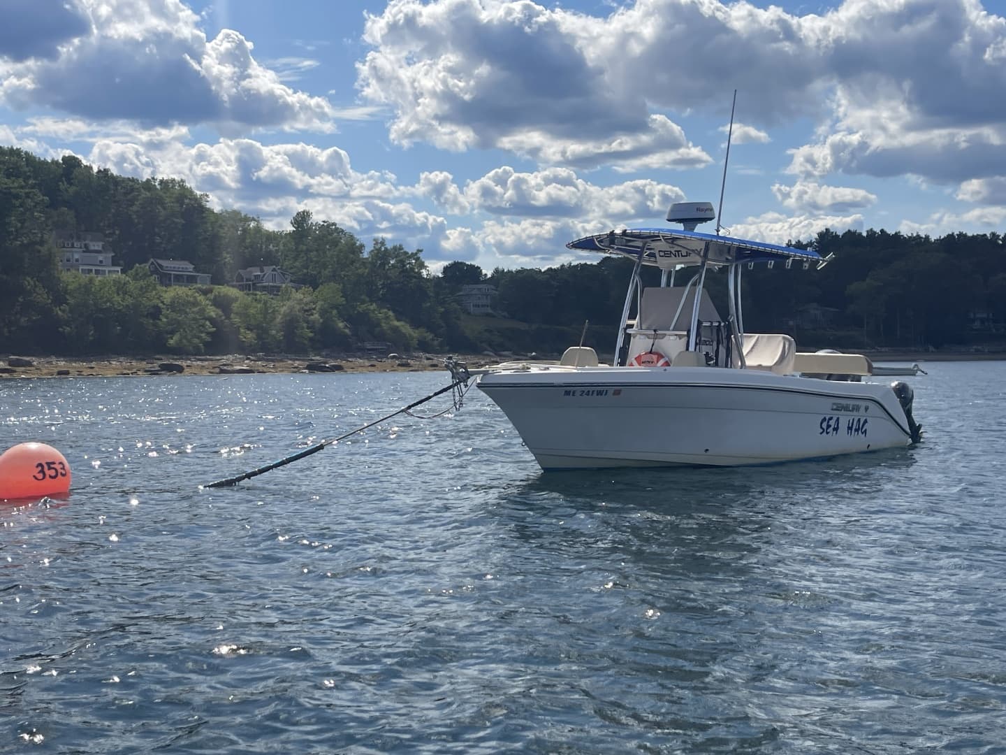 2020 Century 2200 Center Console
