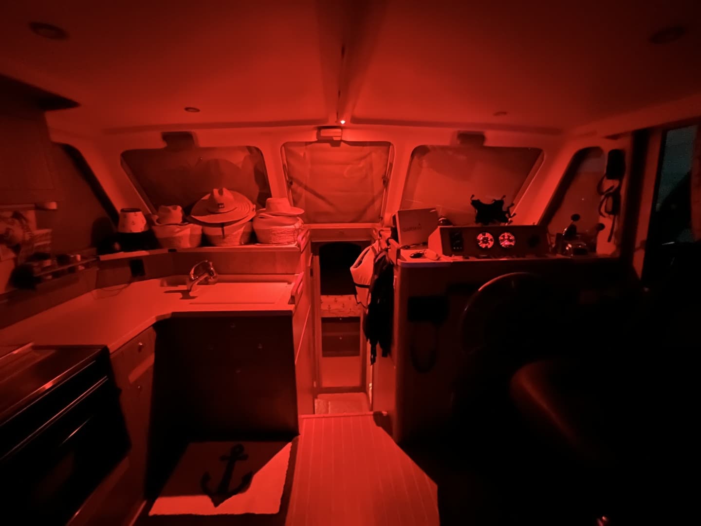 2001 Mainship 390