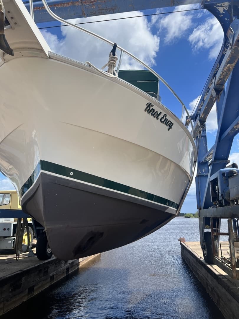 2001 Mainship 390