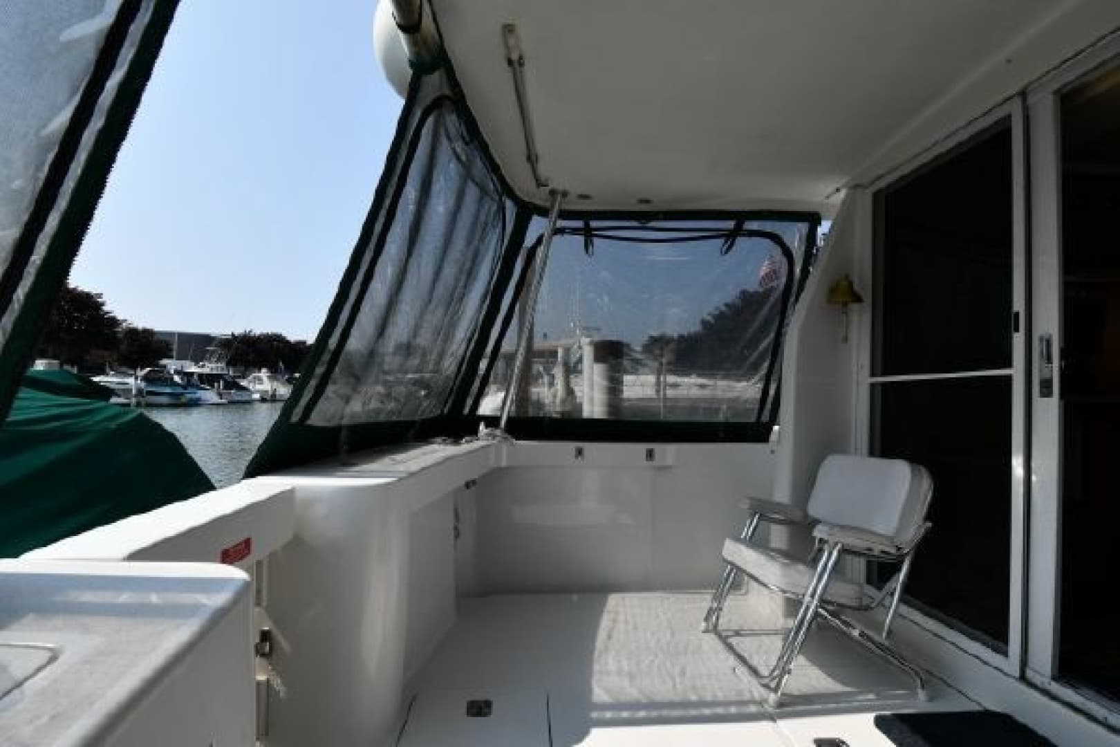 2001 Mainship 390