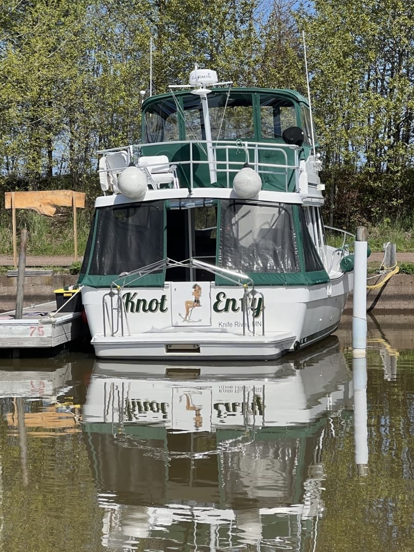 2001 Mainship 390