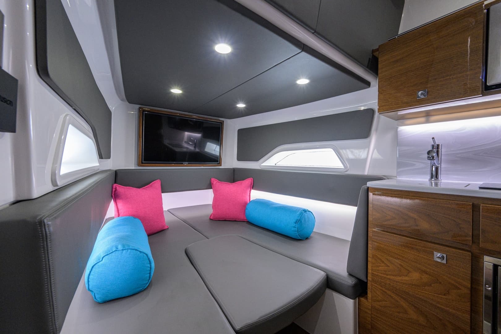 Valhalla 46 - Cabin Berth