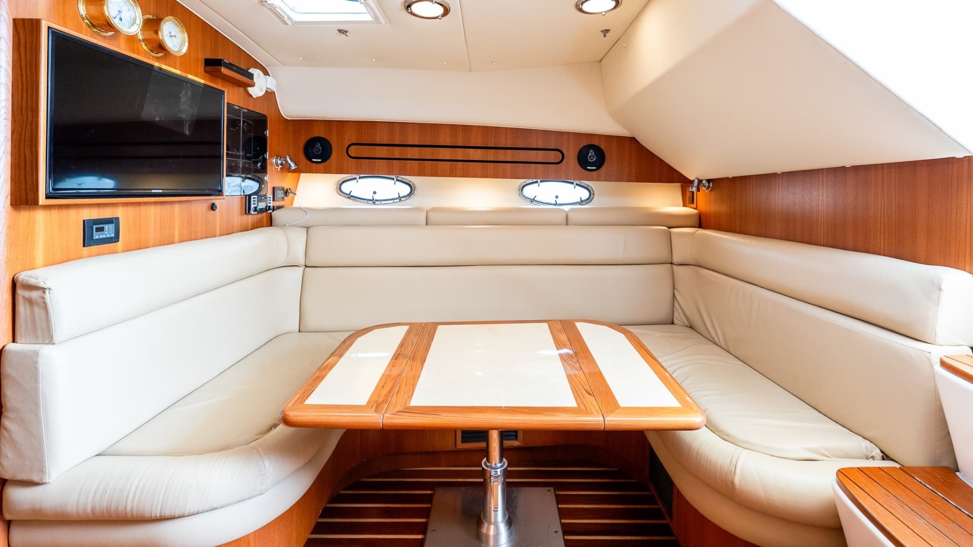 2004 Tiara Yachts 3800 Open