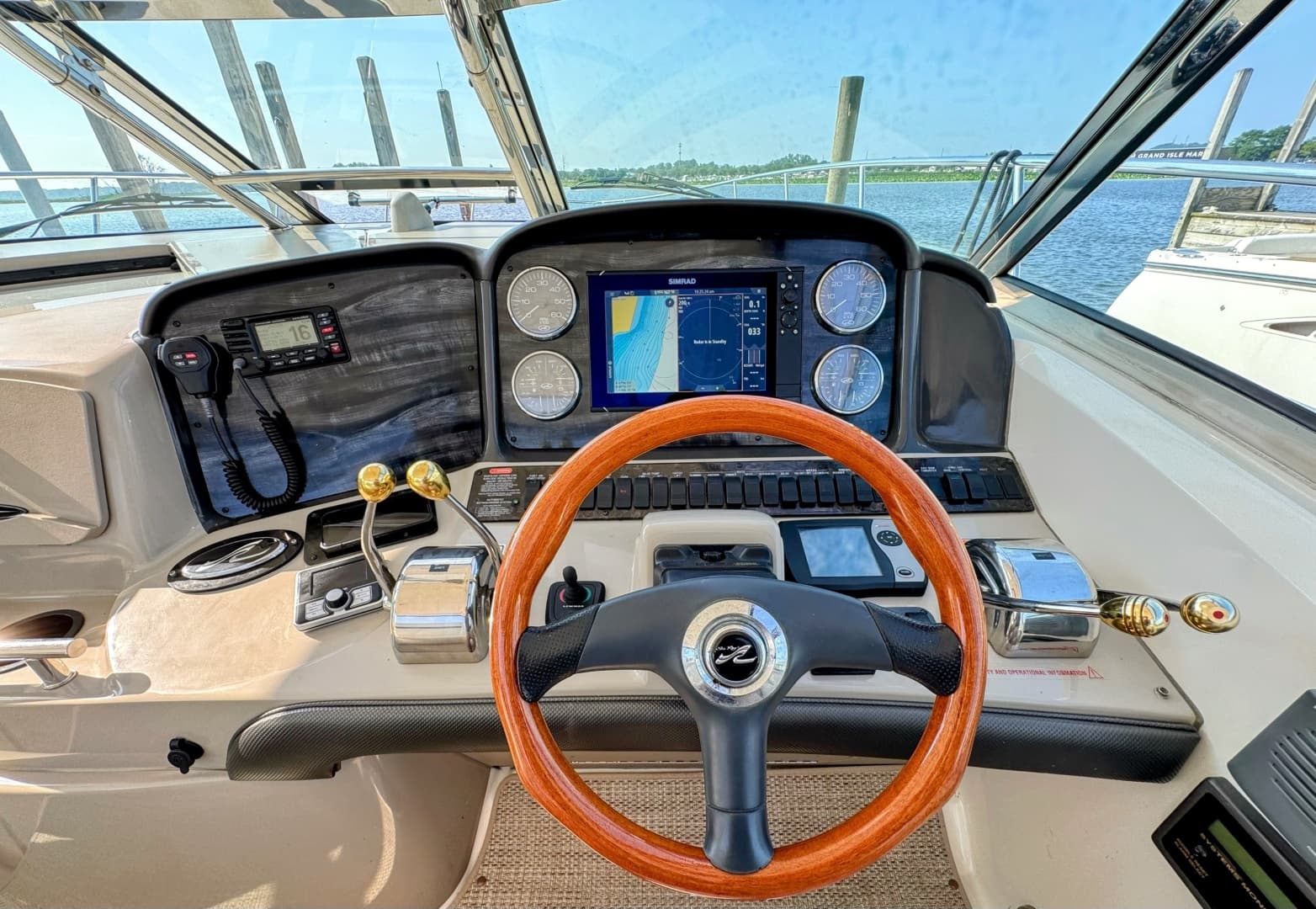 2005 Sea Ray 390 Sundancer