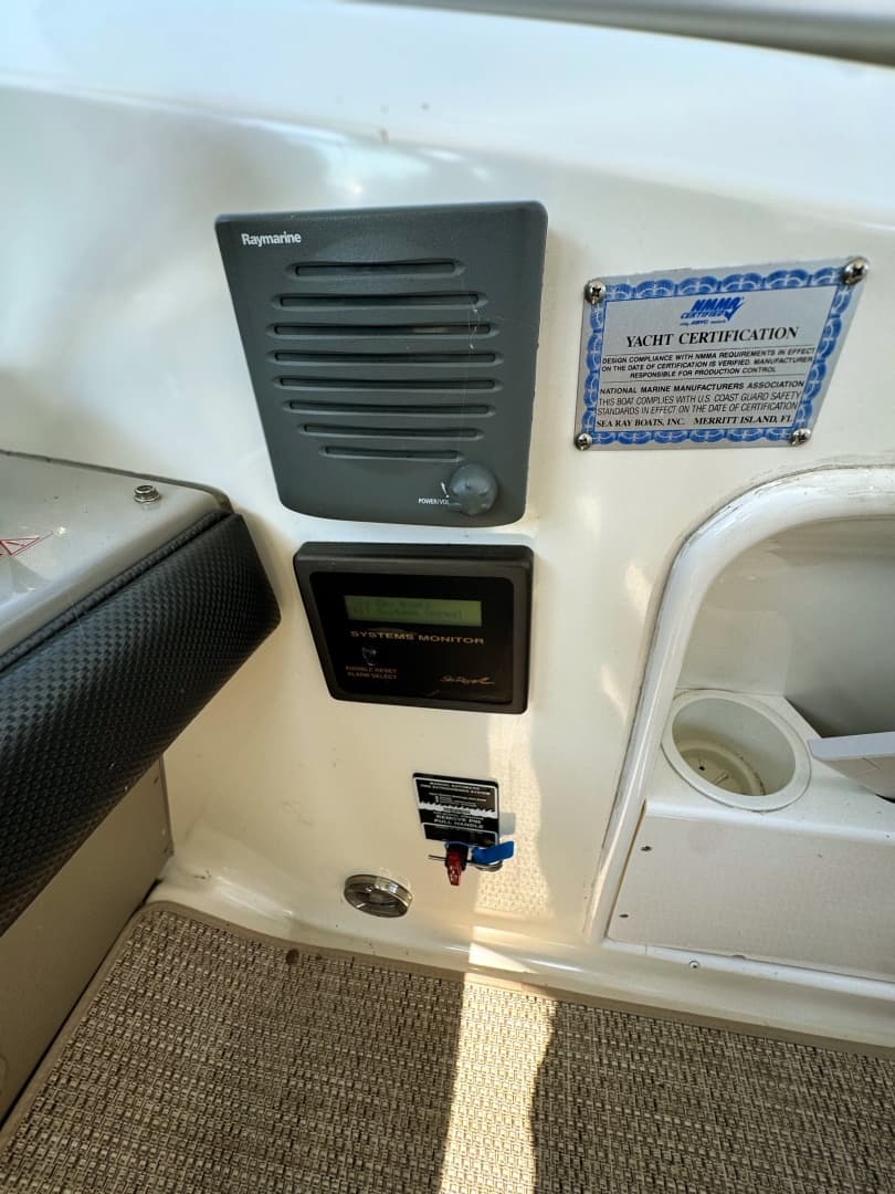 2005 Sea Ray 390 Sundancer