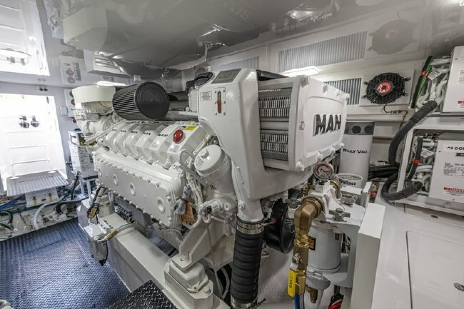 2025 Viking 58 Convertible
