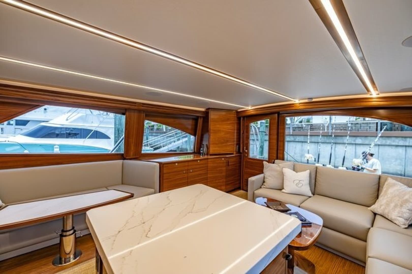 2025 Viking 58 Convertible