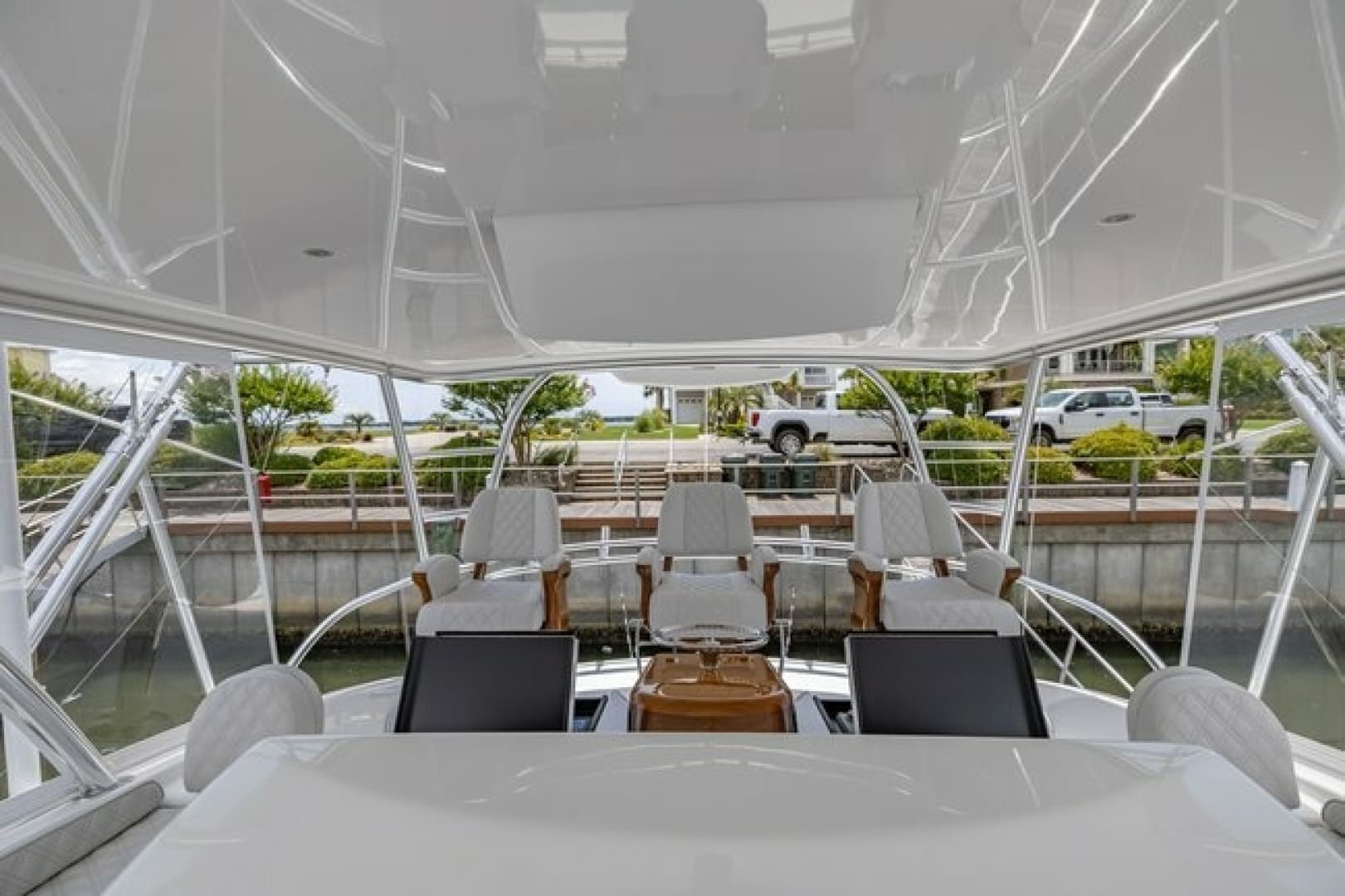 2025 Viking 58 Convertible