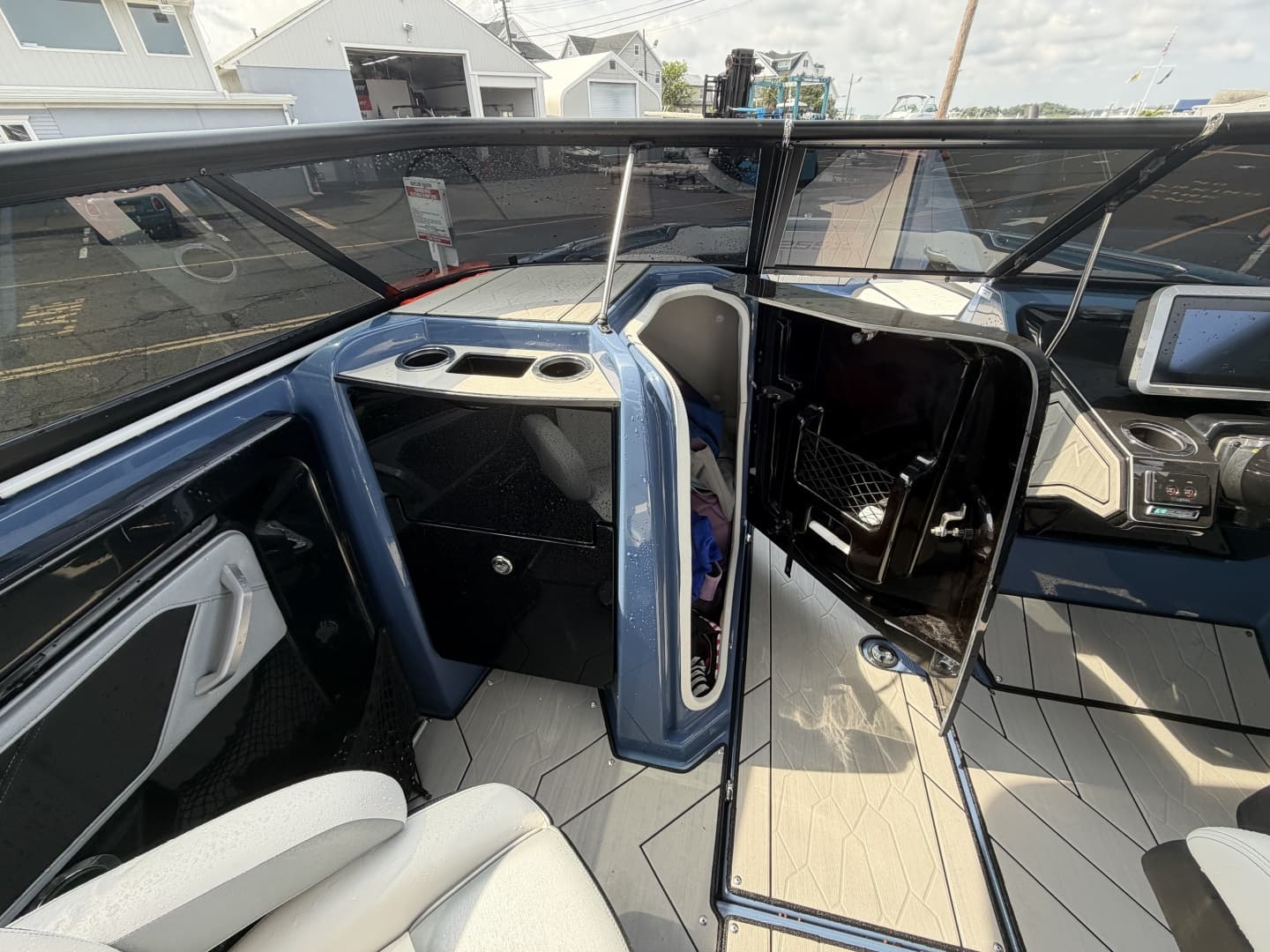 2023 Yamaha Boats 255XD