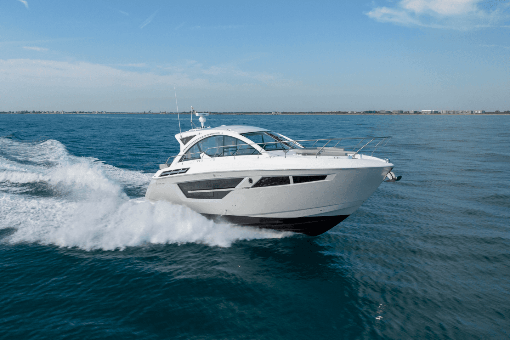 2024 Cruisers Yachts 50 Cantius