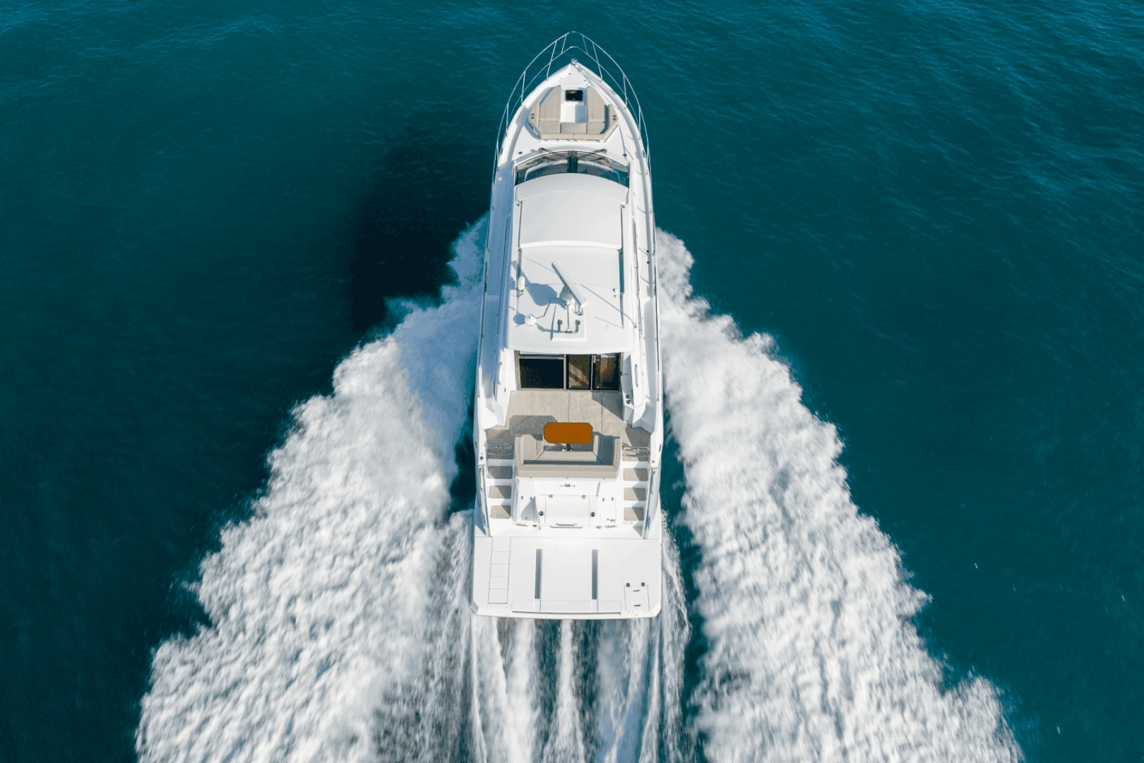2024 Cruisers Yachts 50 Cantius